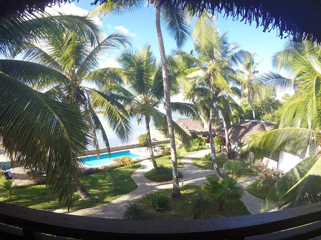 Ylang Hotel Ambondrona  المظهر الخارجي الصورة