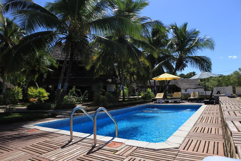 Ylang Hotel Ambondrona  المظهر الخارجي الصورة