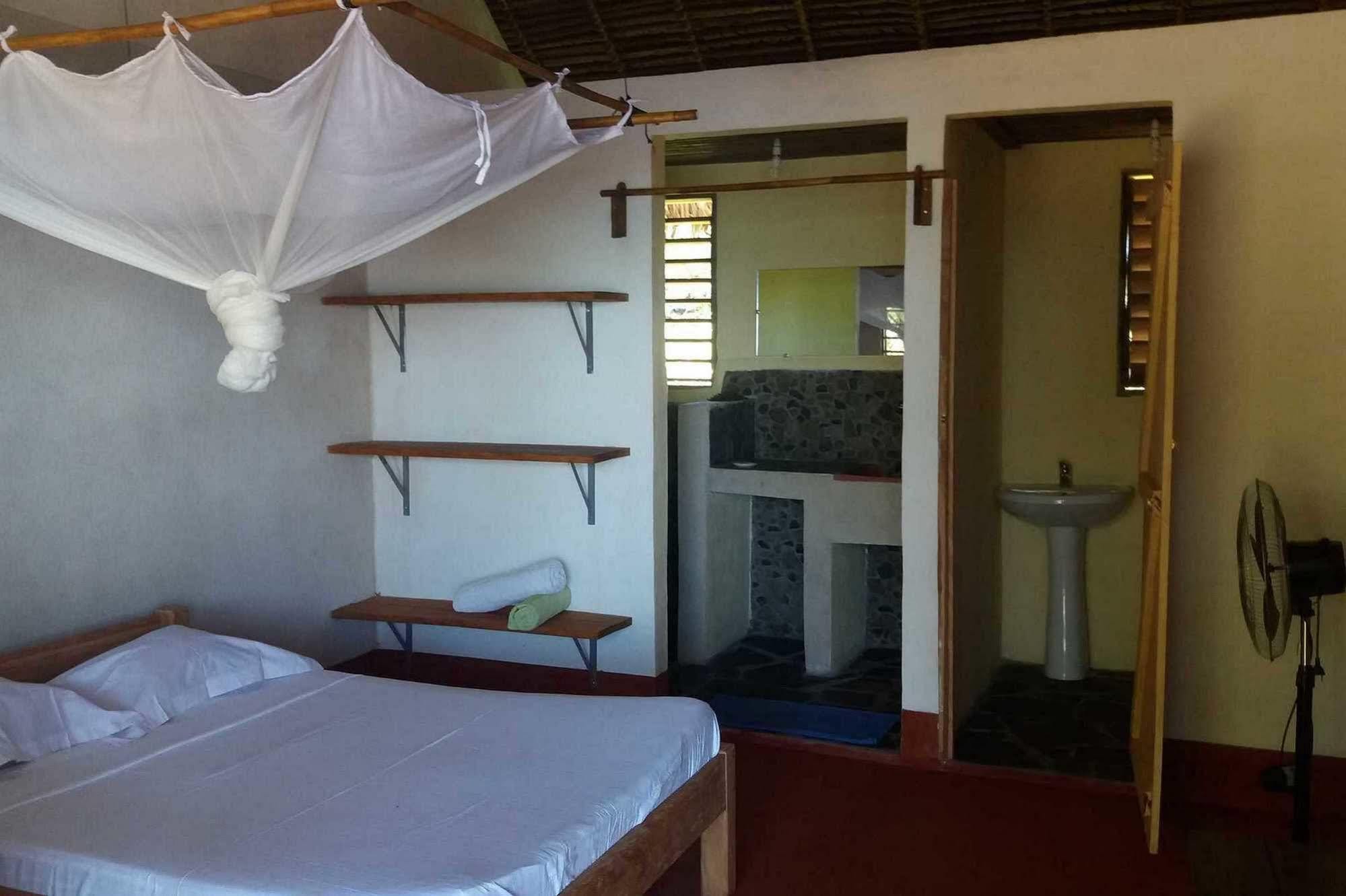 Ylang Hotel Ambondrona  المظهر الخارجي الصورة