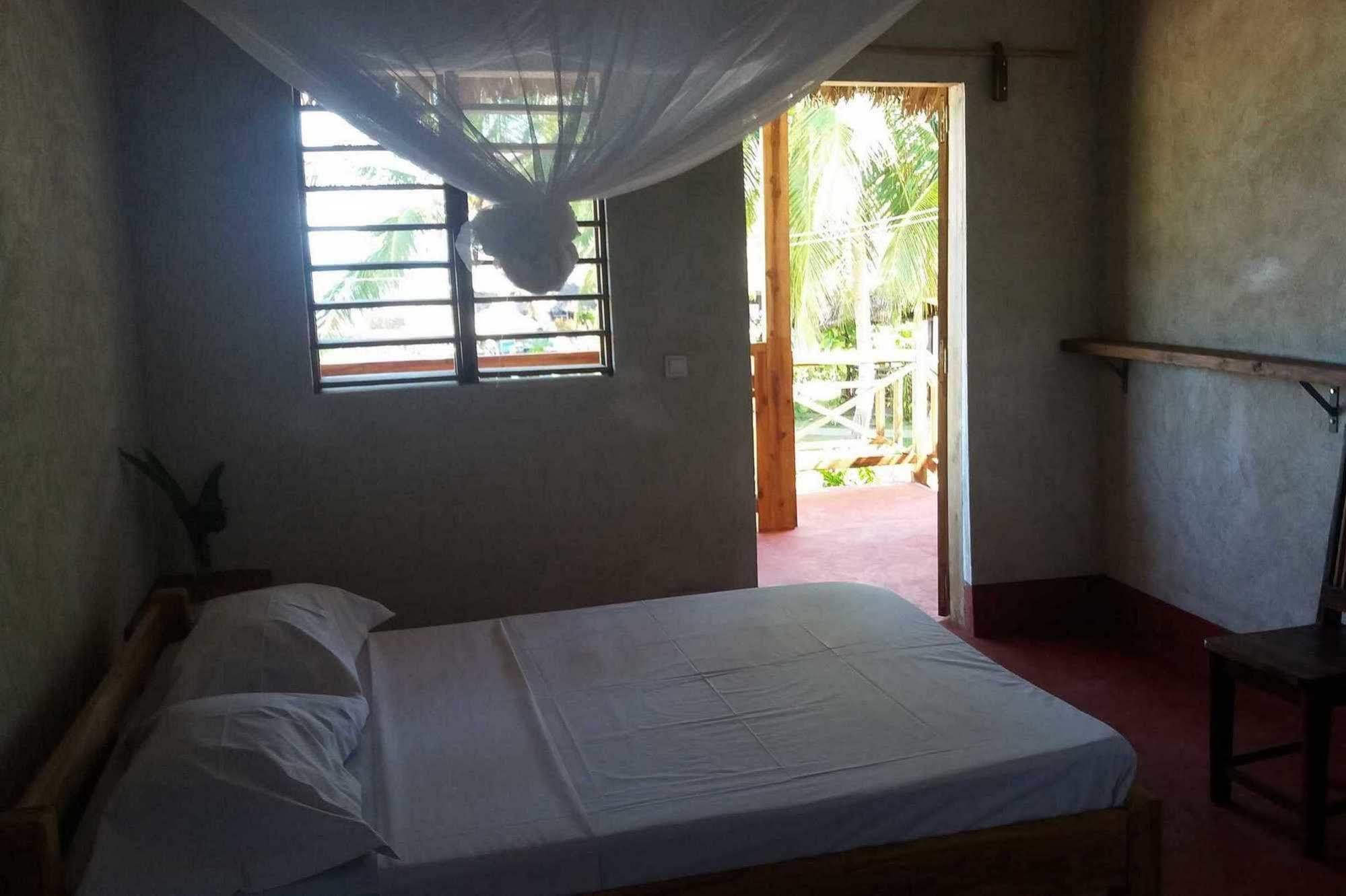 Ylang Hotel Ambondrona  المظهر الخارجي الصورة